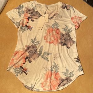 NWT Floral Tee Size Medium